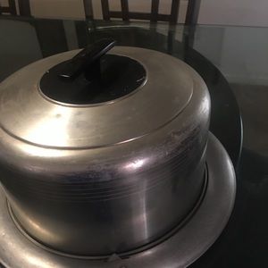 Vintage Cake cover with lock lid